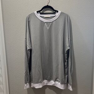 🩶 Fantaslook Chic Gray Sweatshirt w/ Contrasting Hem – Size XL 🩶